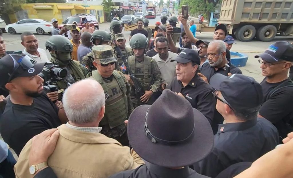Ejercito detiene a Roque Espaillat por intentar penetrar zona clausurada por seguridad en la frontera