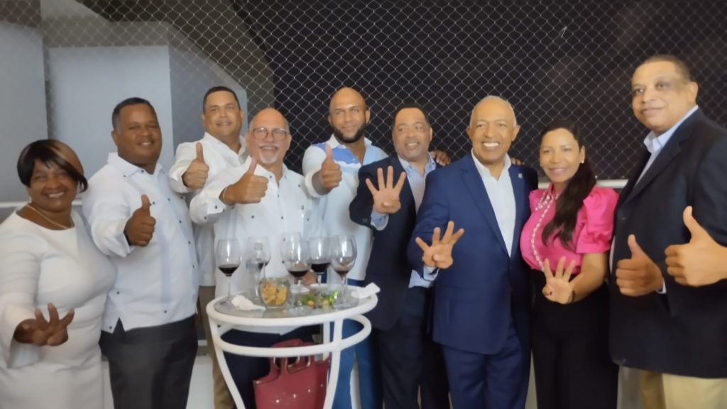 Empresarios de SDE respaldan Reeleccion de Abinader