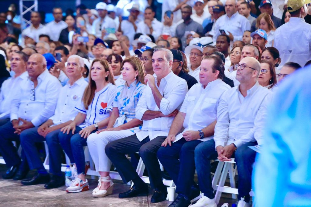 Frentes Sectoriales del PRM Abarrotan el Teo Cruz y sus Alrededores Frentes Sectoriales del PRM Abarrotan el Teo Cruz y sus Alrededores