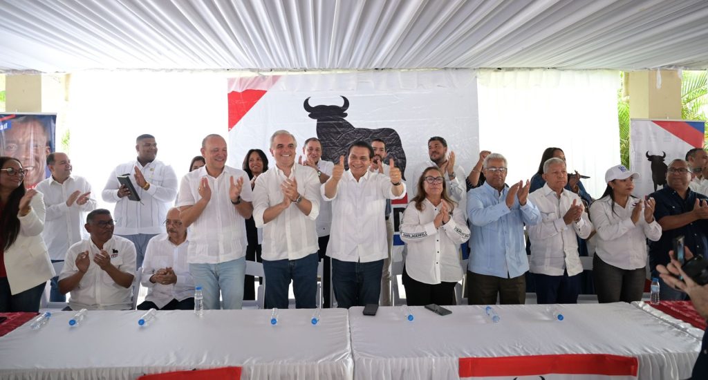 PRSD proclama a Daniel Rivera como su candidato a senador