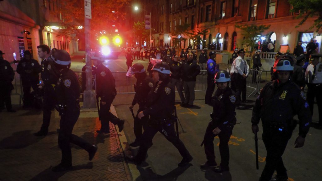Policia ingreso al campus de la Universidad de Columbia en medio de las protestas contra la guerra en Gaza1