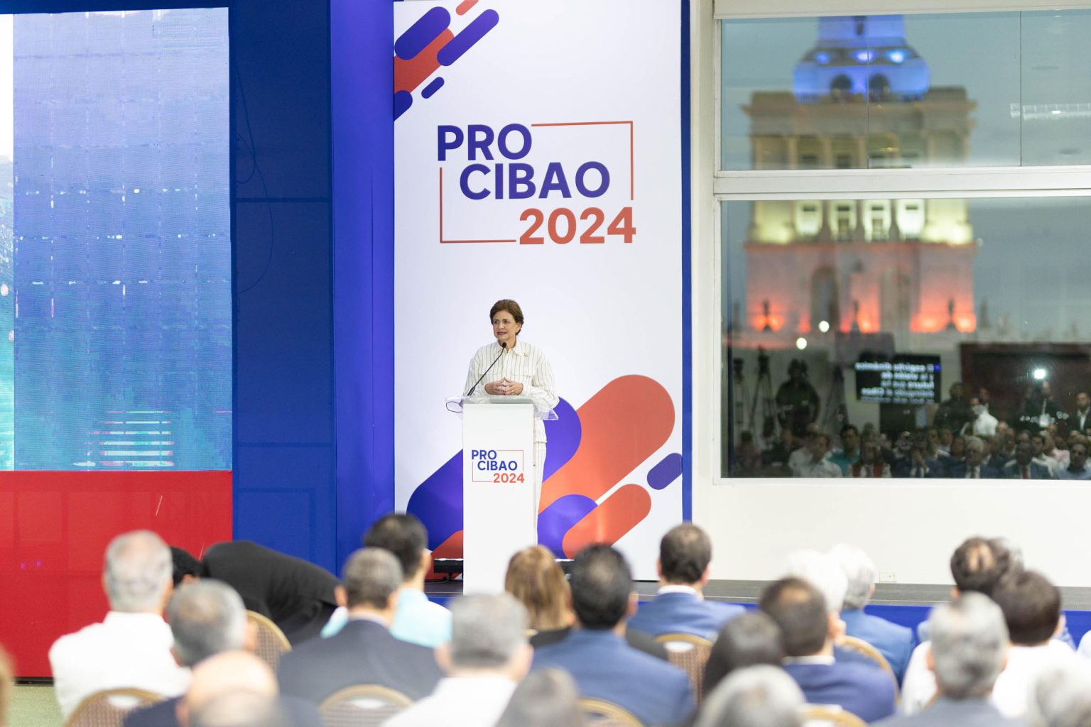 Raquel pena vice de la Republica deja inaugurada la primera edicion de ProCibao