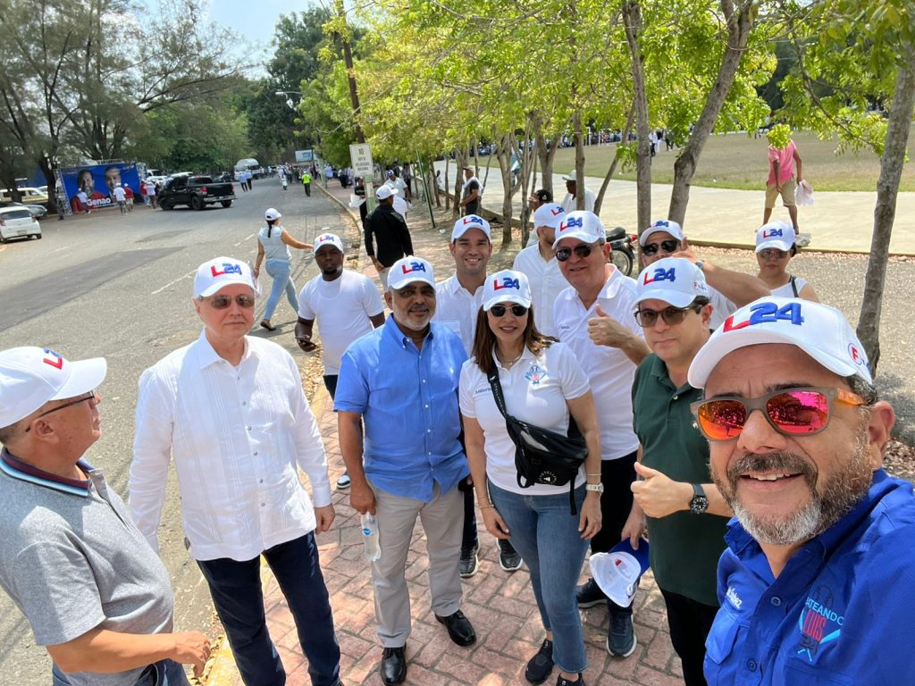 Taveras lanza movimiento F x 4 en apoyo reeleccion presidente Abinader1