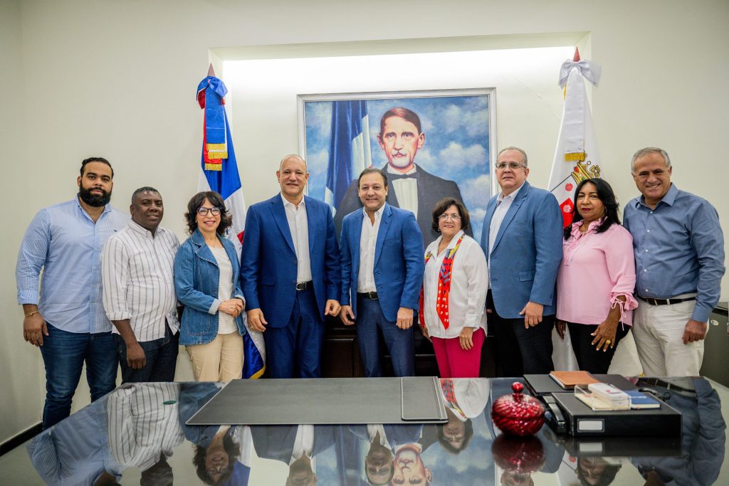 Ulises Rodríguez y Abel Martínez celebran encuentro para la transición Ulises Rodriguez y Abel Martinez celebran encuentro para la transicion