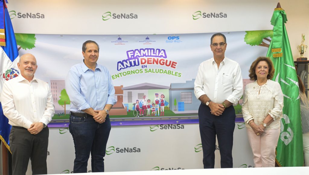 Victor Pou director general del IDCP Sr. Victor Atallah ministro de Salud Publica Dr. Santiago Hazim director ejeccutivo de SeNaSa y la Dra. Emma Guzman