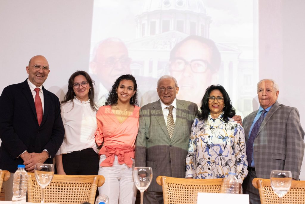 Negro Veras presenta el libro “El Presidente Jorge Blanco y yo” negro veras y micalo bermudez eljacaguero1