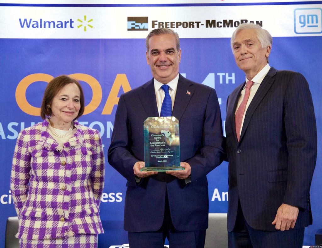 Abinader primer presidente dominicano en recibir premio Chairmans Award for Leadership