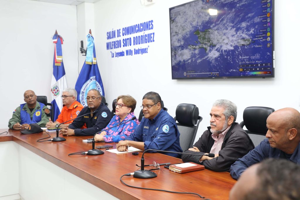 COE incrementa y amplía niveles de alerta; llama a la población en alto riesgo en las provincias alertadas a no descuidarse COE incrementa y amplia niveles de alerta llama a la poblacion en alto riesgo en las provincias alertadas a no descuidarse