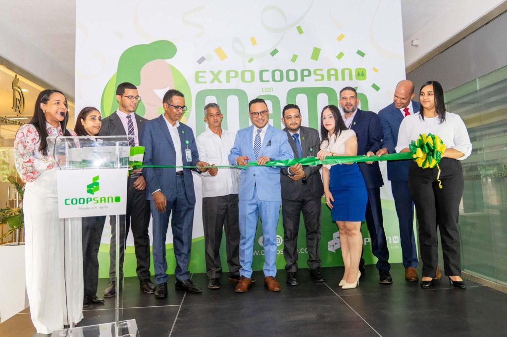 COOPSANO apertura 4ta Feria Simultanea Expo Coopsano con mama