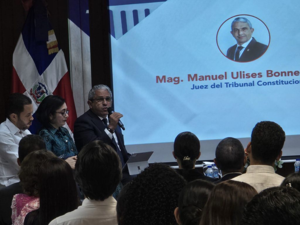 Constitucional Tribunalorganiza el coloquio “Protección de datos y libertad de expresión” Constitucional Tribunalorganiza el coloquio Proteccion de datos y libertad de expresion