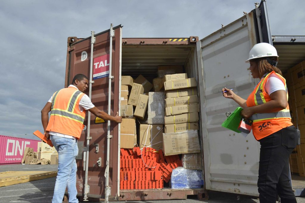 DGA arreció con fiscalizaciones a posterior durante el 2023 y logró más de RD$2,393 millones DGA arrecio con fiscalizaciones a posterior durante el 2023 y logro mas de RD2393 millones