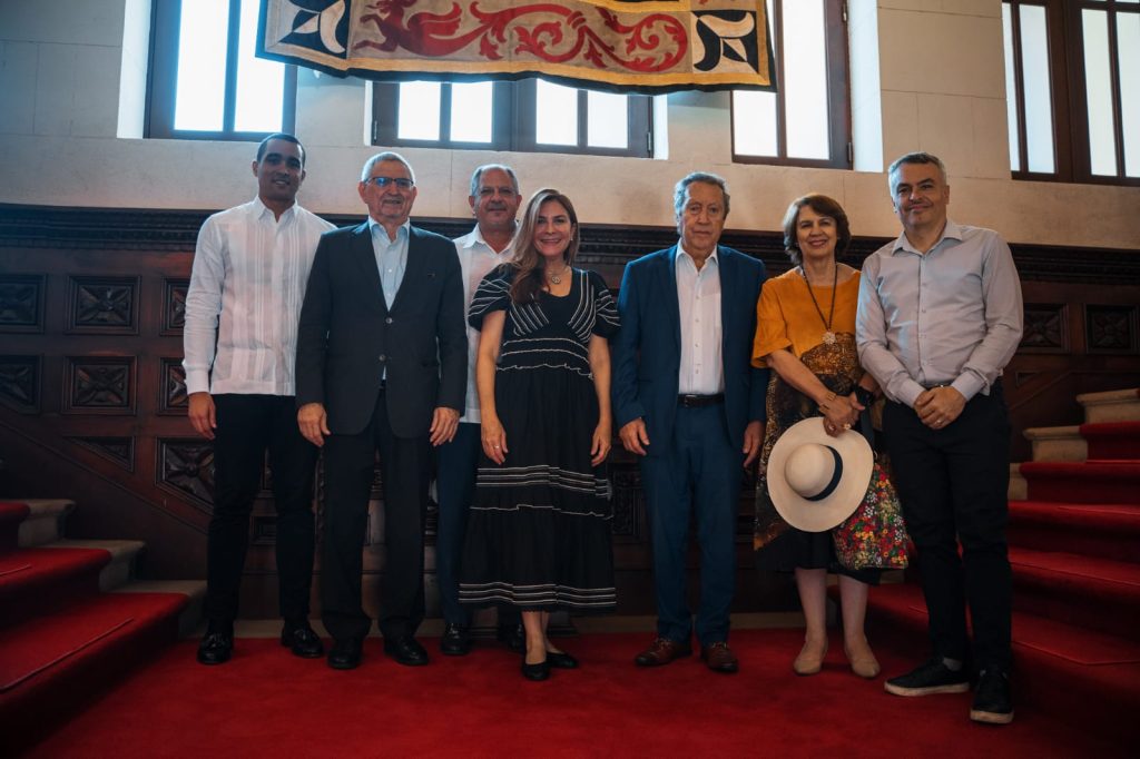 Jose Julio Gomez Jorge Carlos Fonseca Luis Guillermo Solis Rivera Carolina Mejia Marco Vinicio Cerezo y Rosalia Arteaga