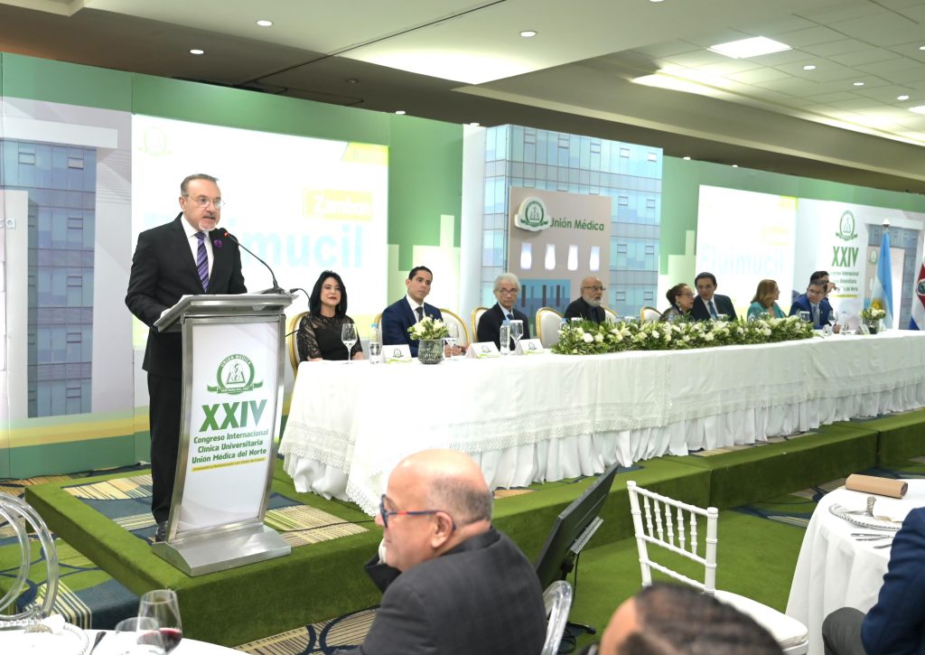 Unión Médica concluye XXIV Congreso Internacional con el abordaje de unas 24 patologías Julian Sued presidente del Consejo de Administracion de la clinica universitaria Union Medica del Norte