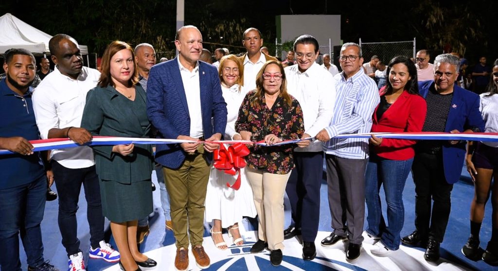 Dirección Provincial de Deportes MIDEREC Santiago entrega remozadas canchas MIDEREC Santiago entrega remozadas canchas