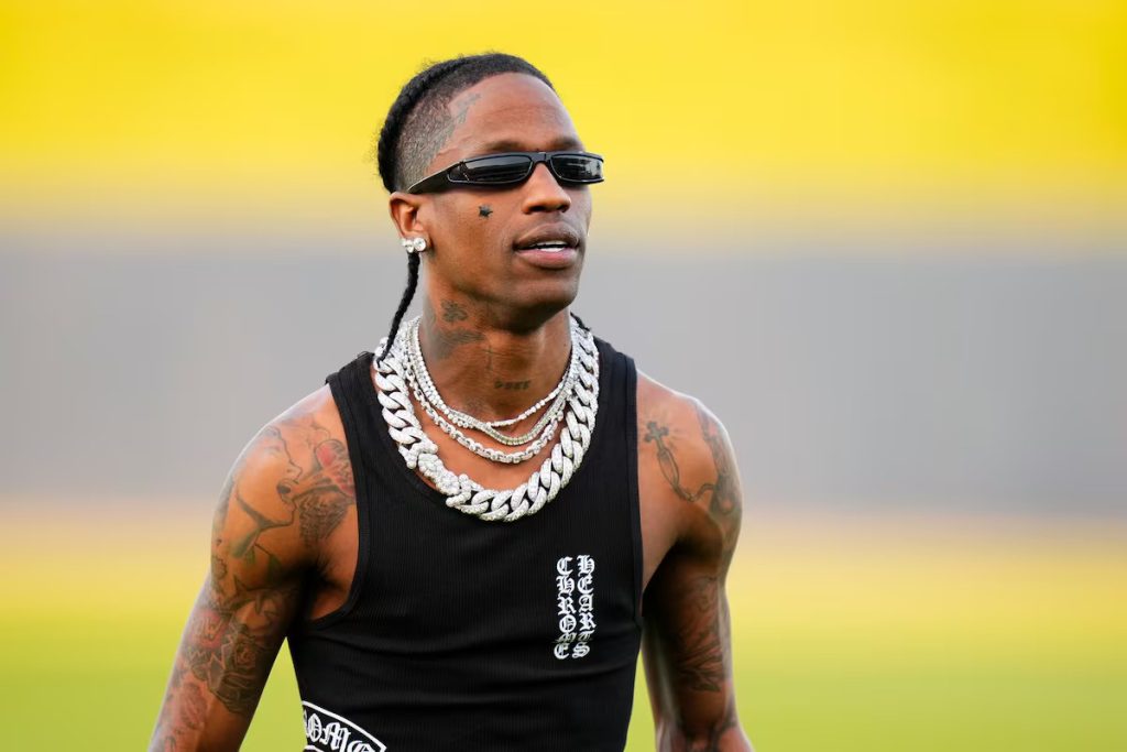 Travis Scott en un partido de beisbol en West Palm Beach Florida en febrero de 2024