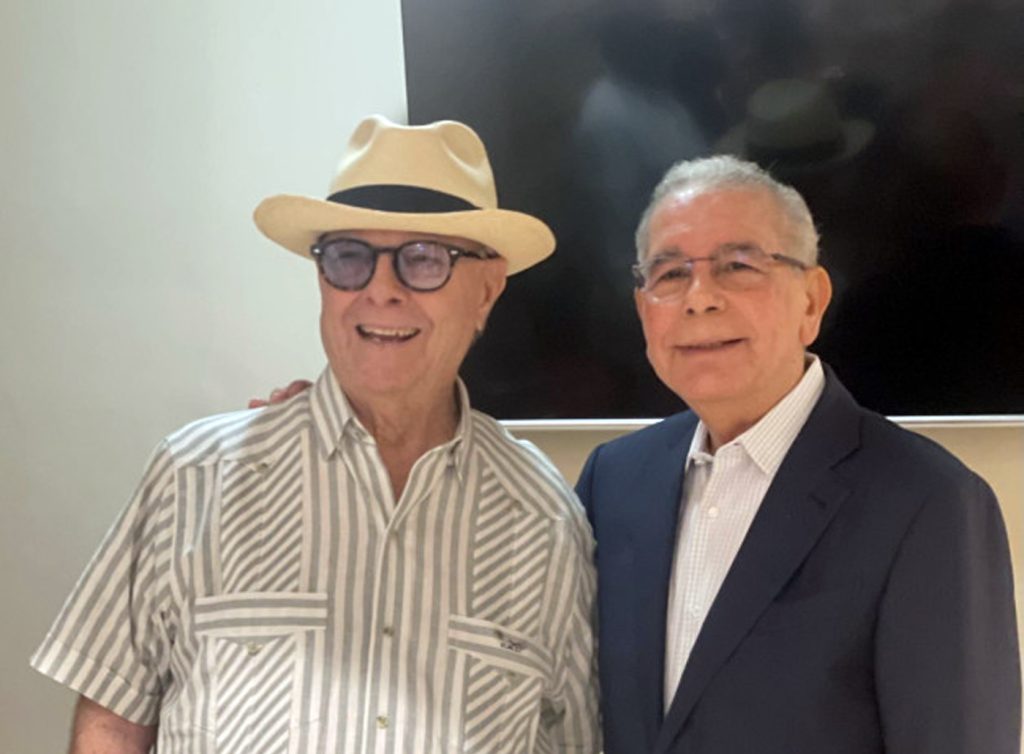 Hipolito Mejia visita a Danilo Medina y renuevan su amistad