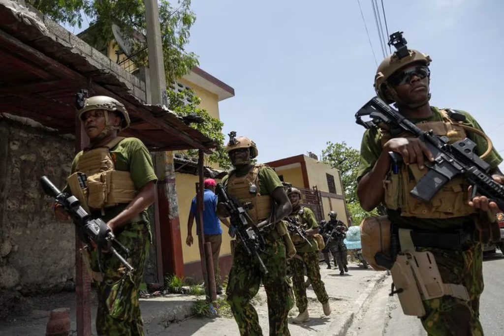 Kenya inicia mision en Haiti con apoyo de EE.UU . y la ONU para restaurar seguridad