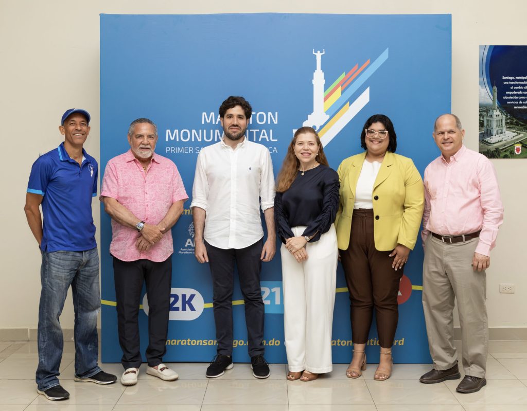 La Maratón Monumental Primer Santiago de América presenta nuevas rutas para acilitar la travesía de los atletas La Maraton Monumental crece y se transforma con nueva ruta en Santiago