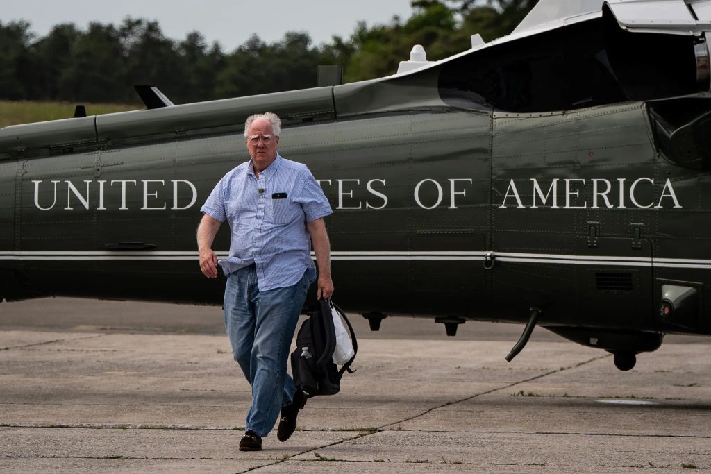 Mike Donilon un viejo amigo antiguo encuestador y guru de los mensajes de campana de Biden