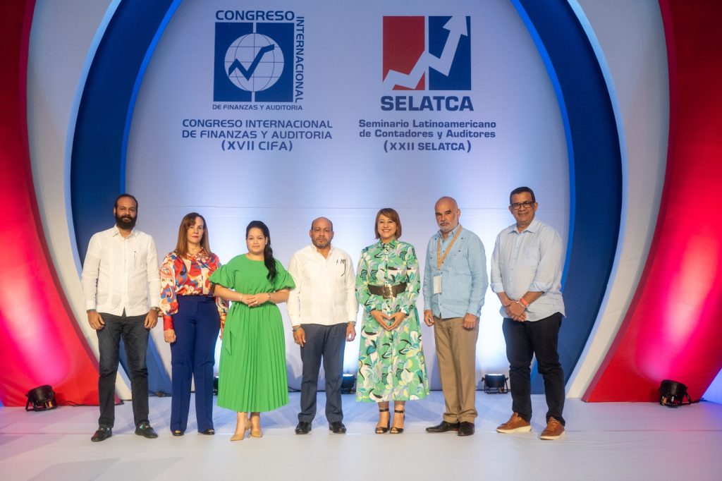 Rosanna Ruiz Gustavo Ortega Luis Veras y otros ejecutivos de la DGII