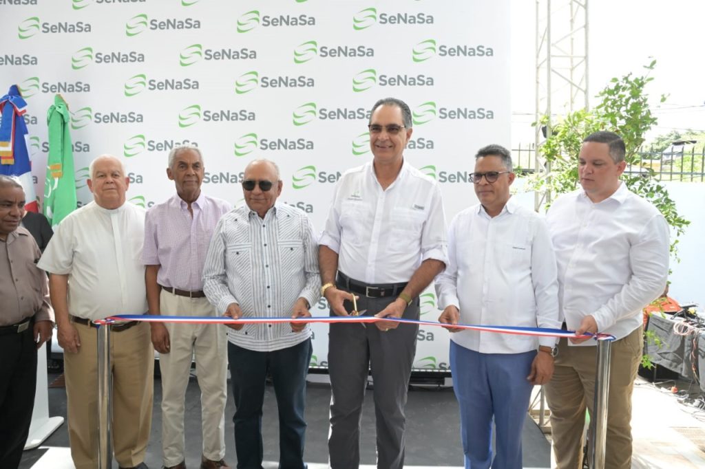 SeNaSa acerca servicios a sus afiliados con la inauguracion de dos oficinas simultaneamente