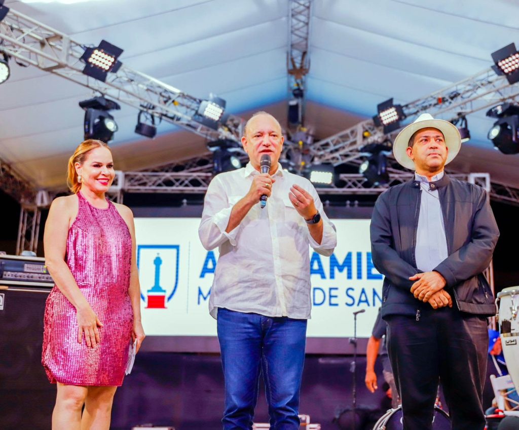 Alcalde Ulises Rodríguez exhorta a mejorar la Marca Santiago y resalta Fiestas Patronales Ulises Rodriguez en las fiestas Patronales Santiago Apostol