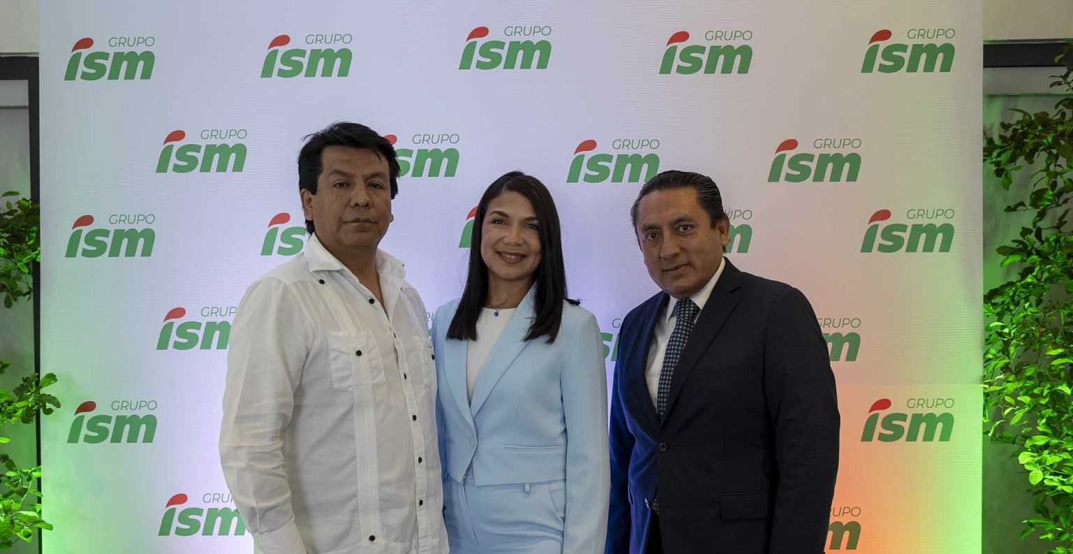 Arturo Marroquin Astrid Beltre y Mario Medina