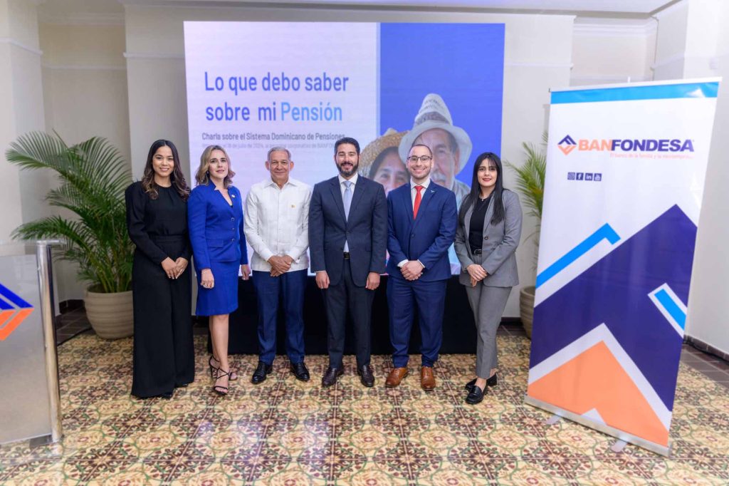 BANFONDESA y SIPEN realizan capacitación sobre el Sistema de Pensiones BANFONDESA y SIPEN realizan capacitacion sobre el Sistema de Pensiones