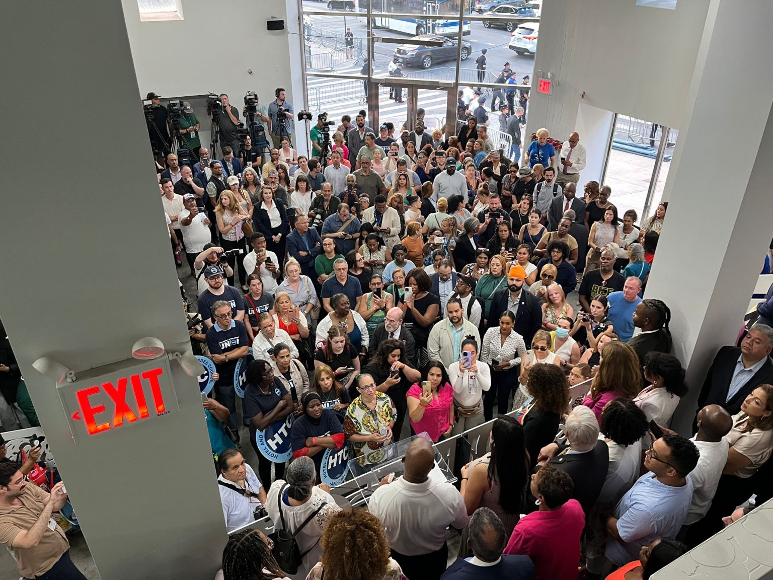 Juan Tapia Mendoza destaca contribuciones democraticas en salud publica durante evento en Nueva York