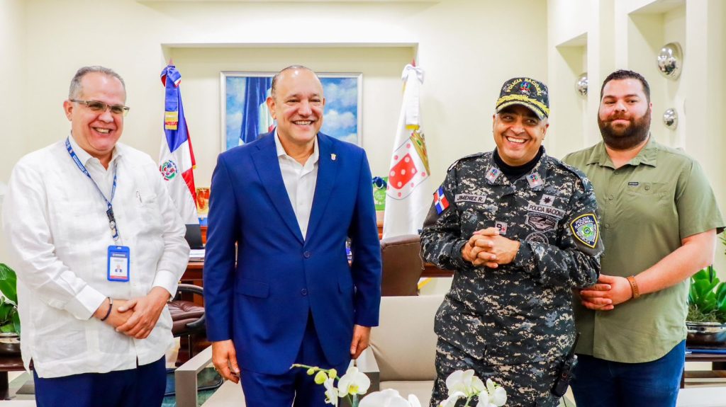 Alcalde Ulises Rodríguez y general Jiménez Reynoso subrayan avances en Seguridad Ciudadana en Santiago Ulises Rodriguez y general Jimenez Reynoso subrayan avances en Seguridad Ciudadana en Santiago