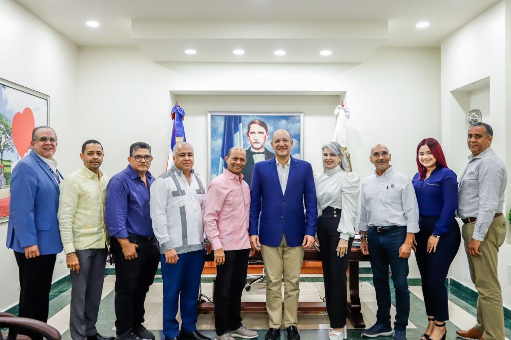 Alcaldía de Santiago y AMAPROSAN se unen para transformar el Hospedaje Yaque Alcaldia de Santiago y AMAPROSAN se unen para transformar el Hospedaje Yaque