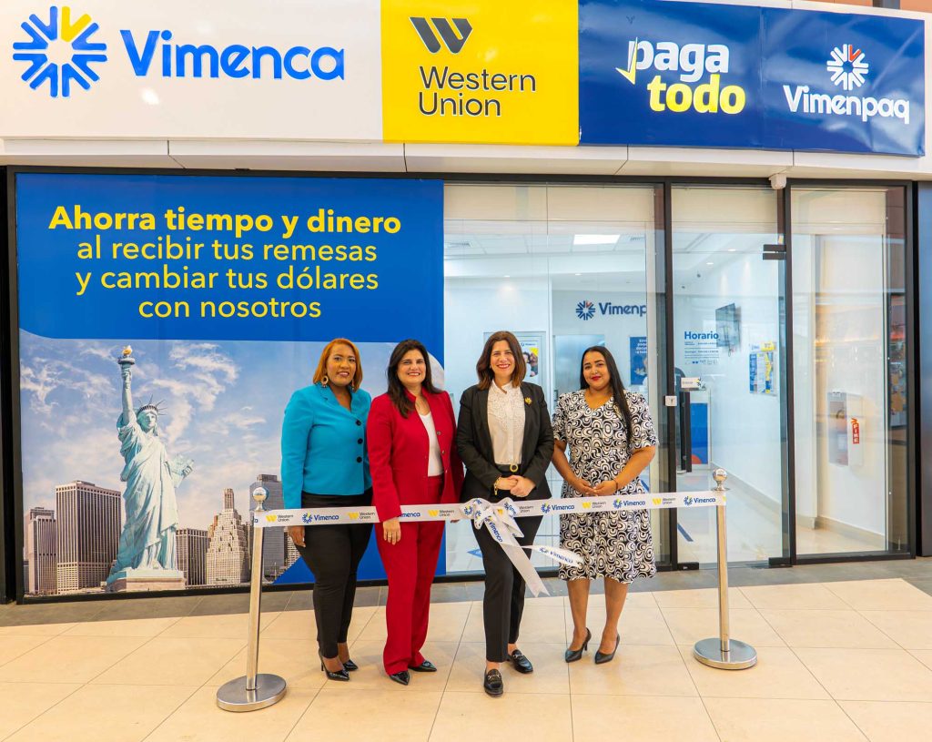 Vimenca y Western Union Inauguran Nuevas Oficinas en San Francisco de Macorís y Moca Celeste Rosario Maria Curiel Giselle Marie Mendez Sued y Veronelsida Diaz en Jumbo San Francisco de Macoris
