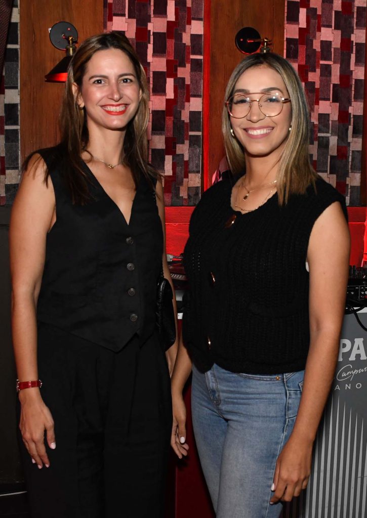 Karla Lubrano y Katherine Escano