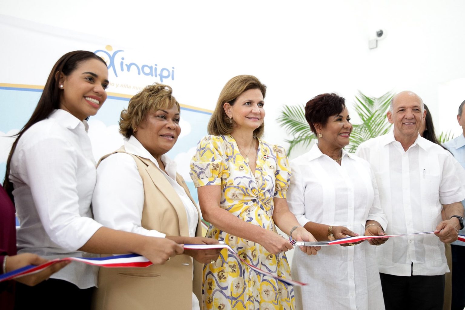 Raquel Pena inaugura escuela y CAIPI en Santo Domingo Norte para beneficiar a la educacion dominicana