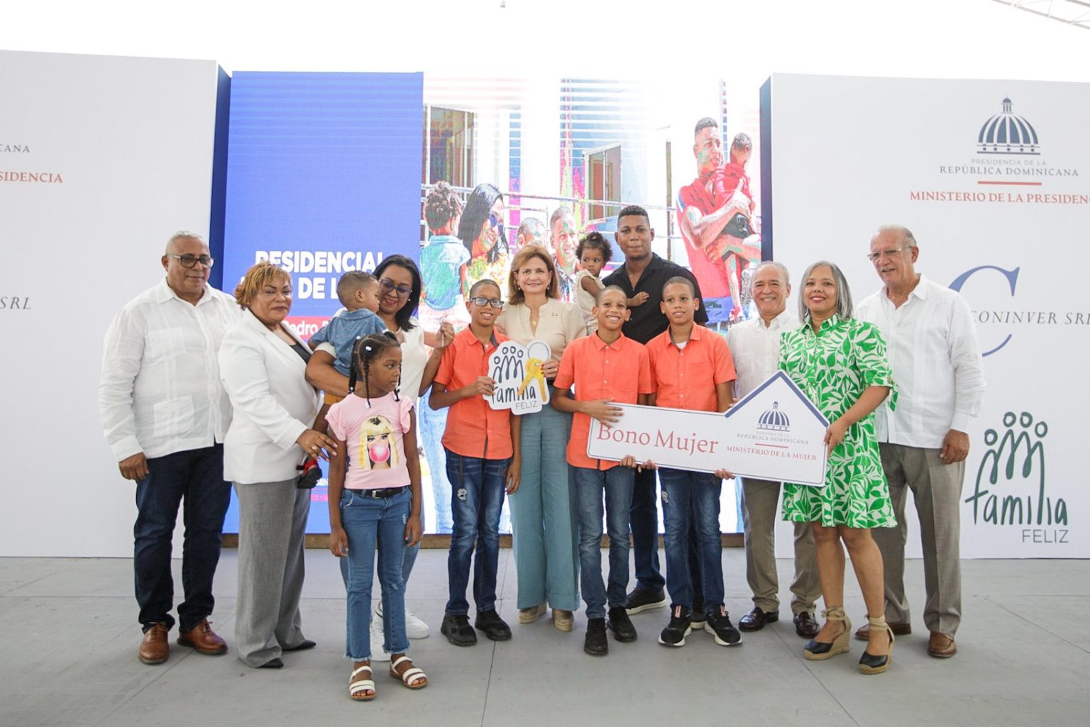 Raquel Pena inaugura obras por RD300 millones en Pedro Brand y Villa Altagracia