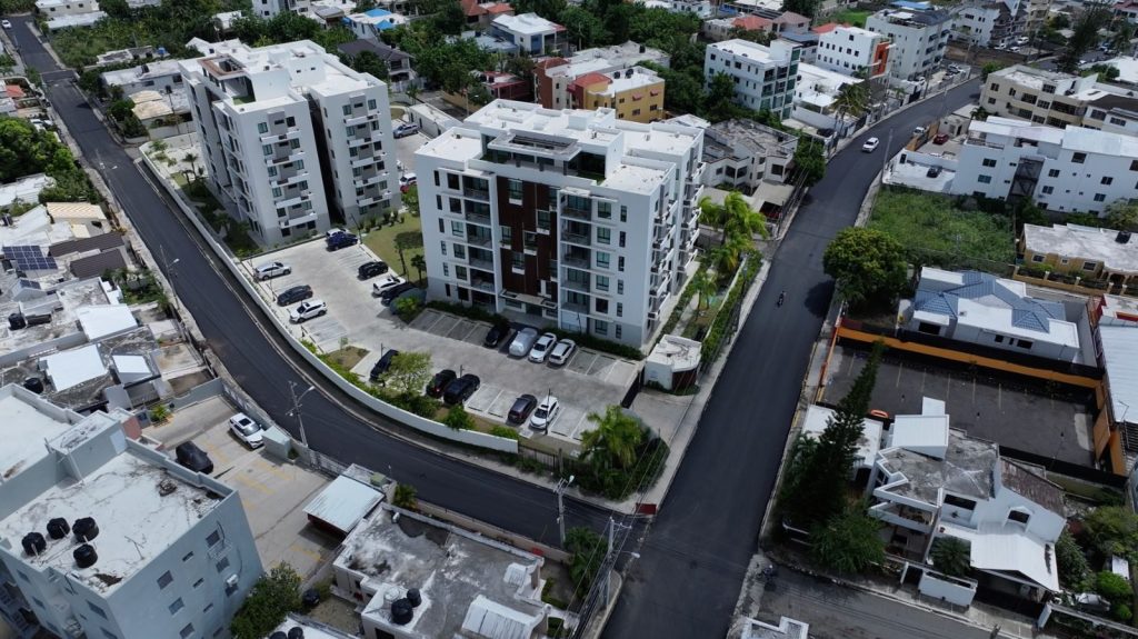 Alcaldía de Santiago intensifica programa de asfaltado en colaboración con LMD y MOPC para mejorar la infraestructura vial asfaltado en colaboracion con LMD y MOPC para mejorar la infraestructura vial