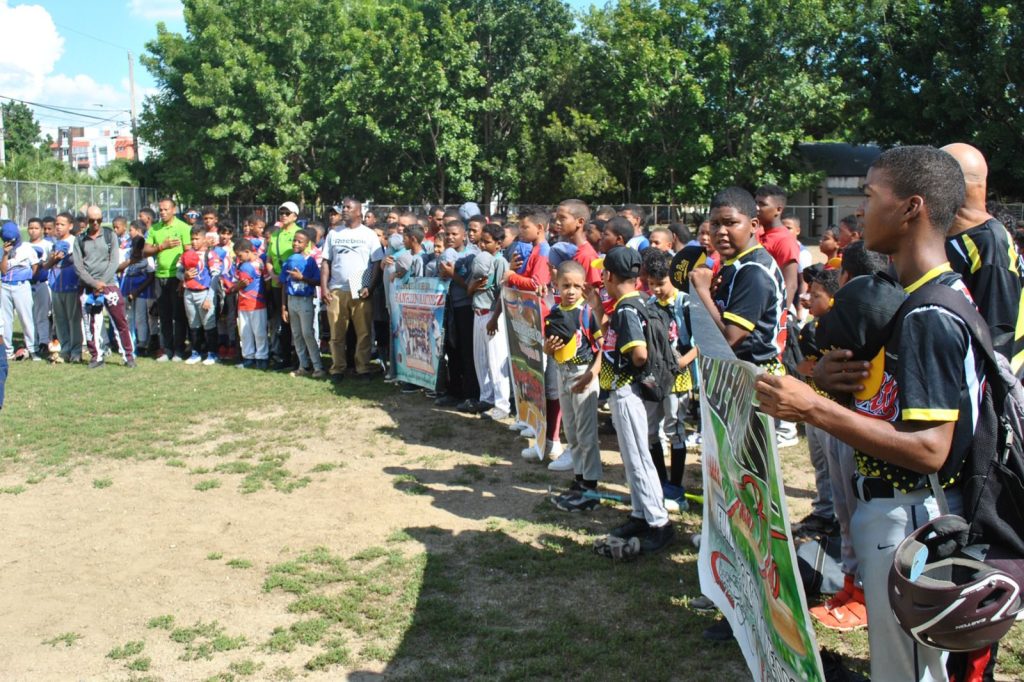 Alcaldia de Santiago inaugura la Liga Chino Suazo con mas de 400 atletas1