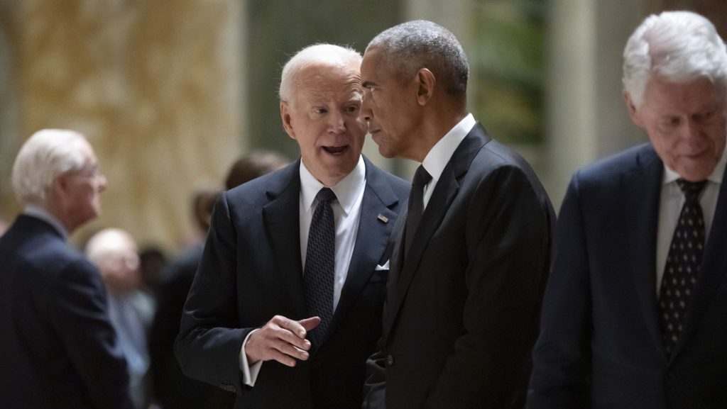 Biden y Obama durante funeral de Ethel Kennedy se vuelve viral