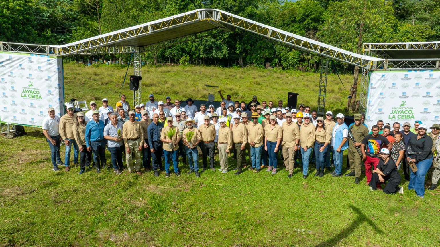 ETED Es transporte de energia electrica pero tambien compromiso social y ambiental con acciones de recuperacion de los bosques dominicanos