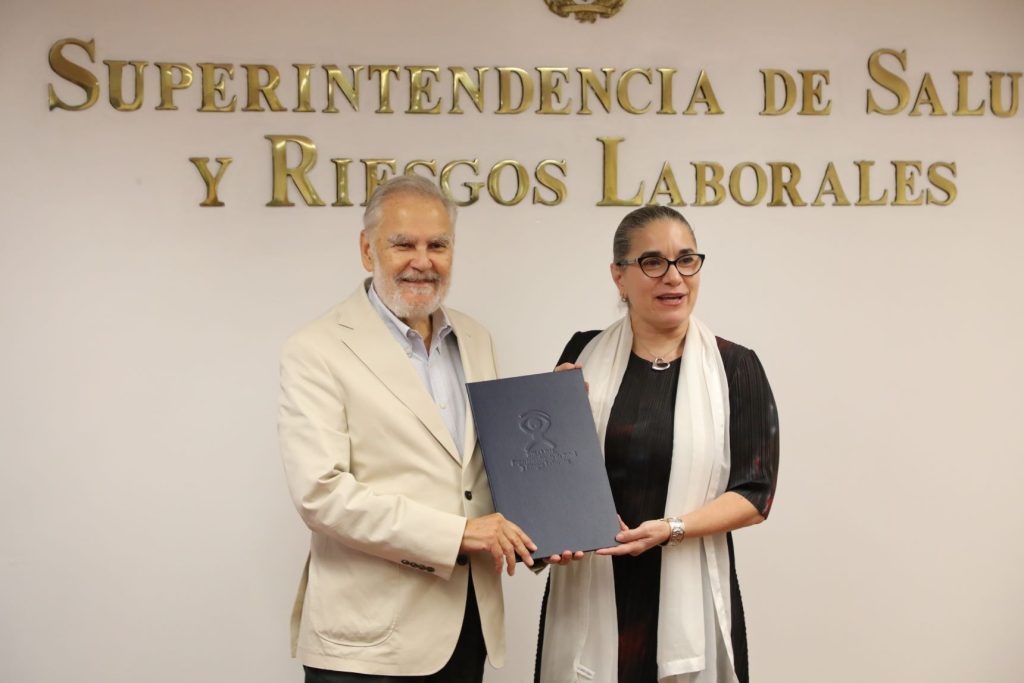 SISALRIL y PNUD firman acuerdo de cooperación de transformación digital FIRMA SISALRIL PNUD 02