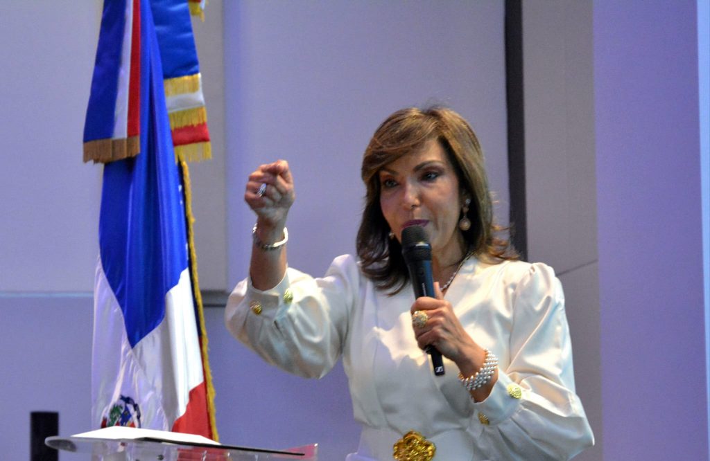 Geanilda Vásquez: Diálogo abierto permitirá consenso Ley de Modernización Fiscal Geanilda Vasquez Dialogo abierto permitira