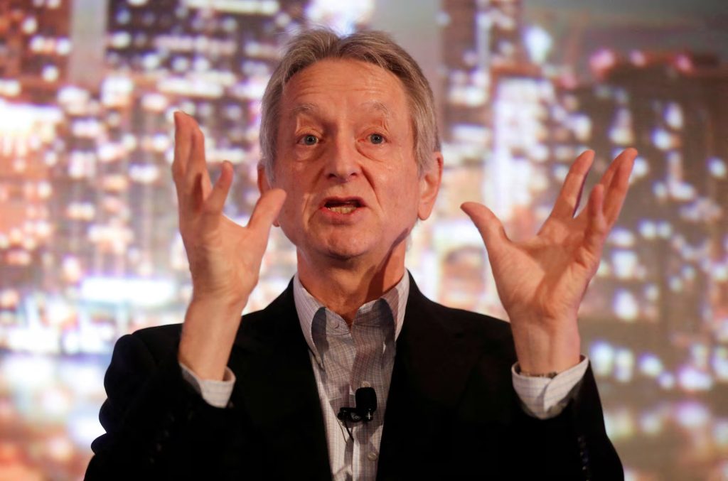 Geoffrey Hinton ha recibido su Nobel cuando dedica mas tiempo a alertar sobre los peligros de la IA