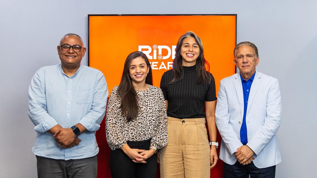 Importadora La Plaza presenta al mercado dominicano la marca Ride Gears Hanlet Taveras Pamela Rivera Estefania Rivera y Osvaldo Rivera 1