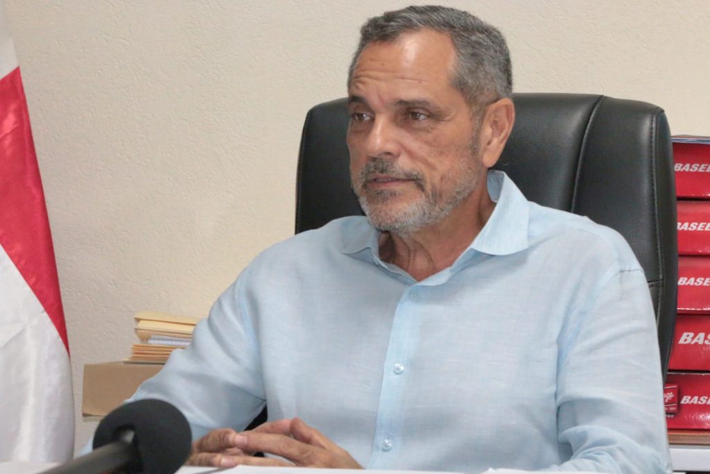 Junior Noboa destaca las condiciones del remodelado Estadio Tetelo Vargas en San Pedro de Macorís Junior Noboa El Comisionado Nacional de Beisbol de Republica Dominicana