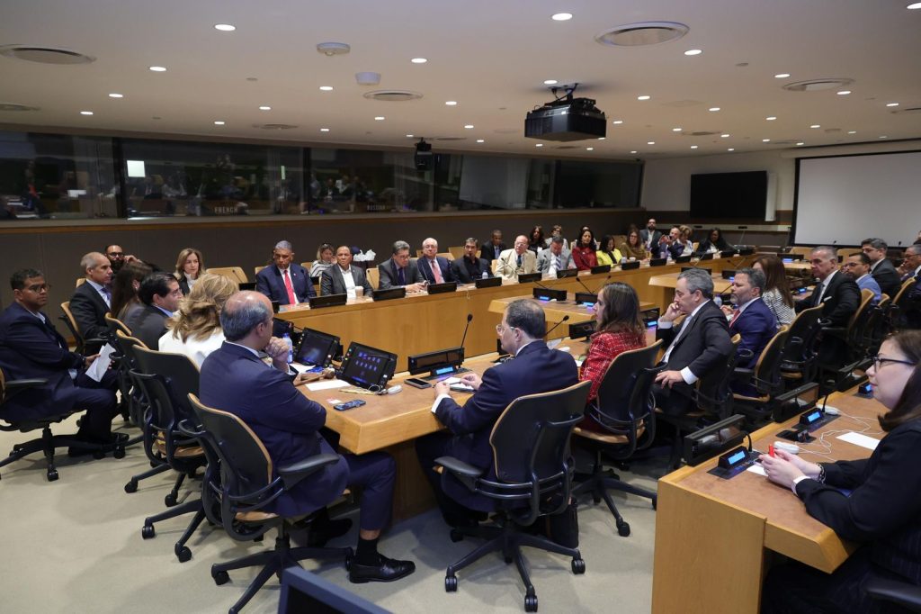 PUCMM y Fundacion Madre y Maestra lanzan ONG en la ONU y realizan panel sobre sinergias academicas1