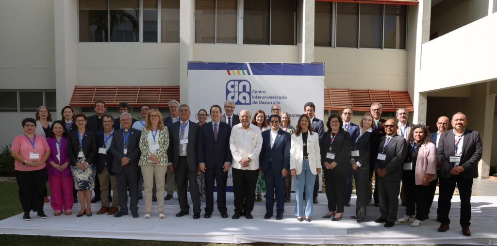 Rectores de CINDA discuten los desafíos de la inversión en investigación científica Rectores de CINDA discuten los desafios de la inversion en investigacion cientifica