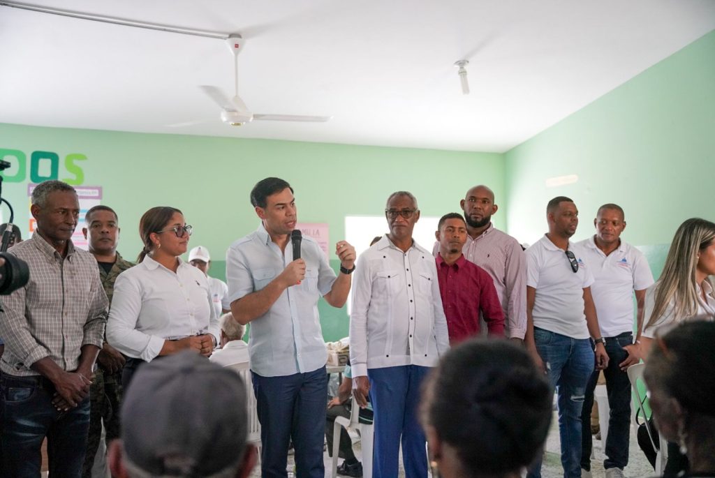Roberto Ángel: Gobierno profundiza programas para reducir pobreza extrema y exclusión social Roberto Angel Gobierno profundiza programas para reducir pobreza extrema y exclusion social