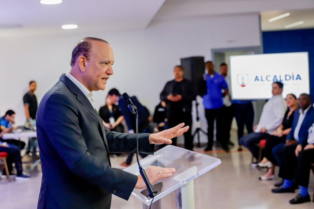 Alcaldía de Santiago anuncia inversión de RD$324 millones en obras para desarrollo urbano y social Ulises Rodriguez destaca transparencia y compromiso ciudadano en proyectos de Presupuesto Participativo y Administrativo