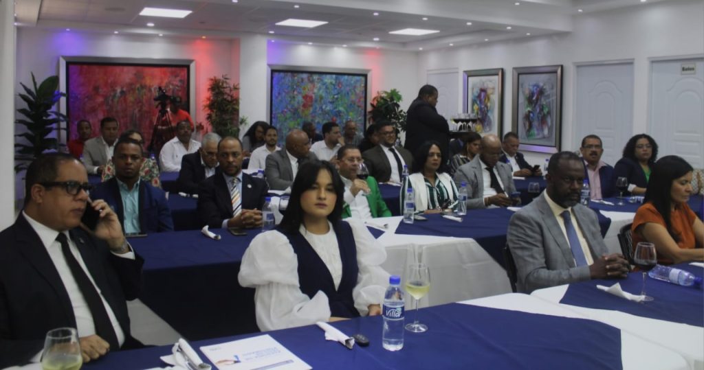 FJT presenta a sectores sociales segundo informe sobre el Impacto Económico, Social y Político de las relaciones Dominico-China c1IMG 20241001 WA0038