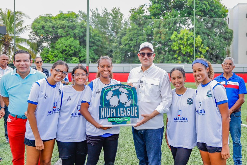 futbol simultaneos para promover la Copa Mundial Femenina Sub 17a